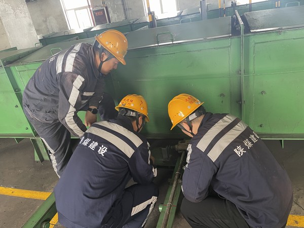 陜煤建設(shè)洗選煤運營公司神渭首端運營項目部： 精益求精抓細節(jié)，心明眼亮保生產(chǎn)