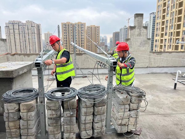 陜煤建設(shè)銅煤公司:突出四個(gè)嚴(yán)格，扎牢吊籃使用籬笆