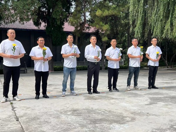 陜煤建設(shè)銅煤公司延安項目部黨支部 開展“緬懷革命先烈，傳承紅色基因”主題黨日活動