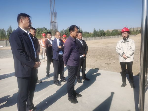 伊寧市委書記李偉蒞臨陜煤建設(shè)天工公司承建的伊寧市儲(chǔ)煤中心基地建設(shè)項(xiàng)目調(diào)研檢查指導(dǎo)工作