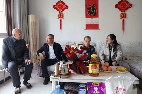 陜煤建設(shè)機(jī)電安裝公司：九九重陽(yáng)節(jié)，濃濃敬老情
