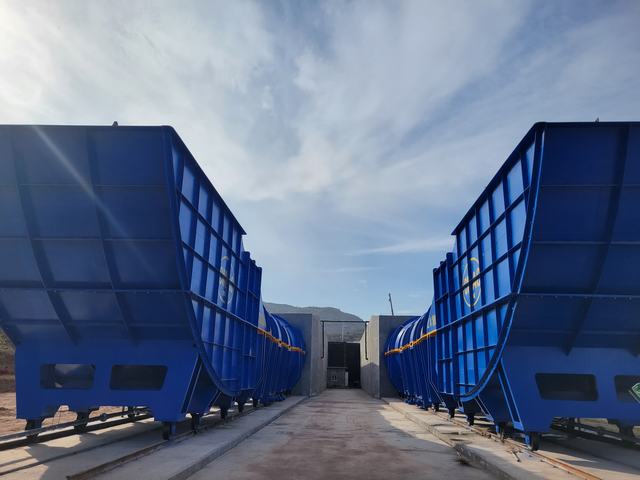陜煤建設(shè)韓城分公司土建十三項(xiàng)目部承建的通風(fēng)機(jī)風(fēng)道及基礎(chǔ)、通風(fēng)機(jī)配電室工程順利通過(guò)竣工驗(yàn)收