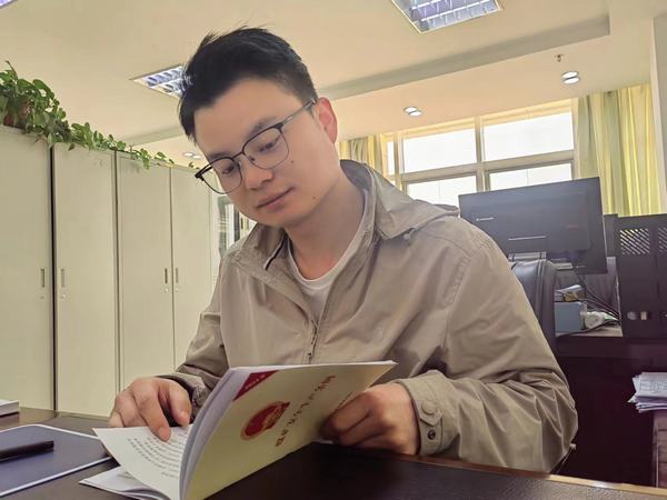陜煤建設(shè)煤礦運(yùn)營(yíng)服務(wù)分公司：讓讀書成就美好遇見(jiàn)