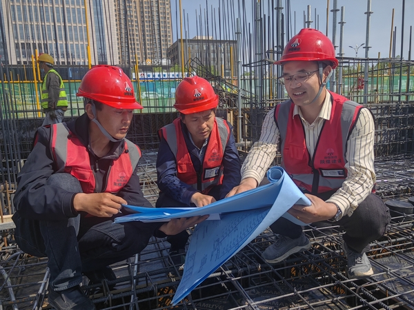 陜煤建設(shè)榆林公司榆溪圣境項(xiàng)目部：堅(jiān)守現(xiàn)場，做質(zhì)量的捍衛(wèi)者