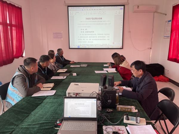 陜煤建設(shè)澄合分公司第十五項目部“學講談”推動黨紀學習教育入腦入心