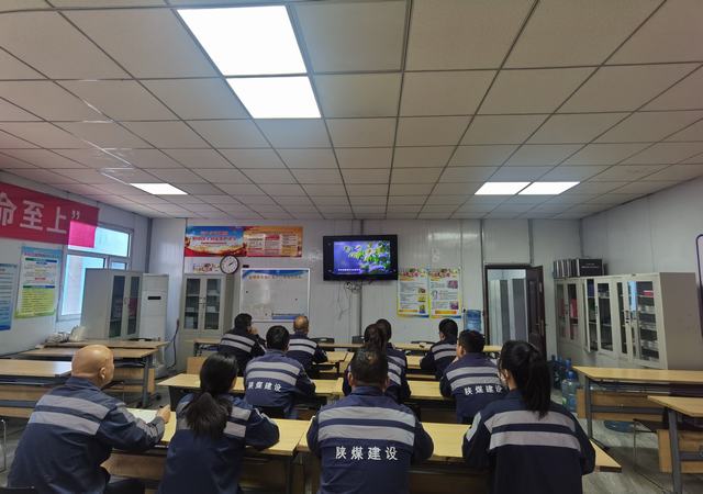 陜煤建設(shè)洗選煤運營公司紅柳林洗煤廠項目部黨支部：強化紀律意識 檢驗學習成效