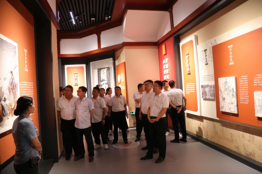 陜煤建設(shè)路橋分公司開(kāi)展“學(xué)紀(jì)正風(fēng)強(qiáng)黨性 知規(guī)踐行守初心”主題黨日活動(dòng)