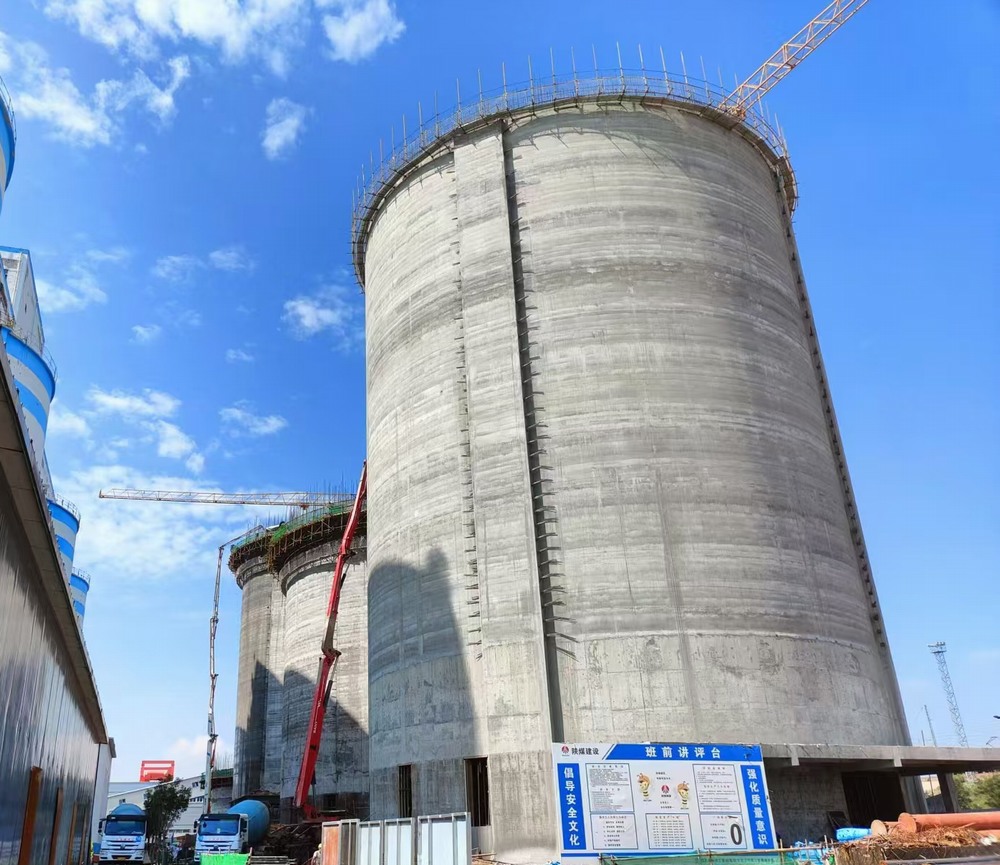 陜煤建設第二直屬項目部：金秋施工熱潮涌，奮楫揚帆啟新程