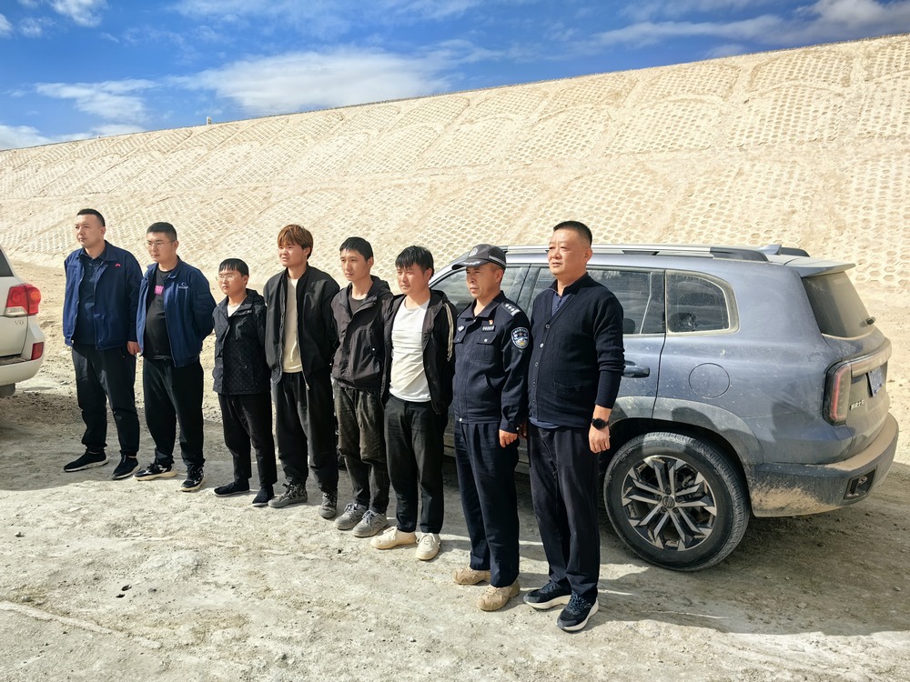 陜煤建設天工公司：與時間賽跑，6小時上演生死戈壁灘救援