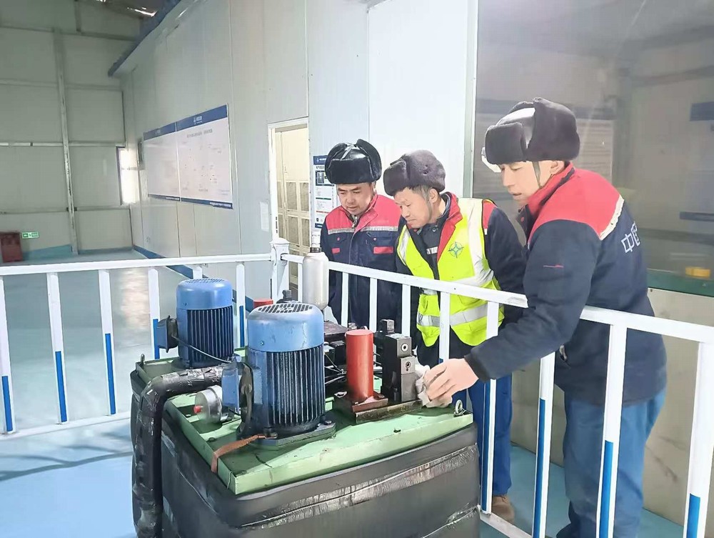 陜煤建設(shè)礦建三公司：堅(jiān)守一線 畫(huà)好春節(jié)“平安符”