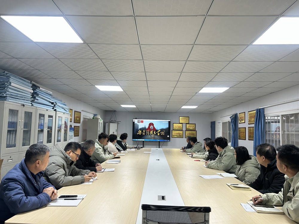 陜煤建設(shè)韓城分公司土建二項(xiàng)目部：傳承雷鋒精神，踐行時代擔(dān)當(dāng)