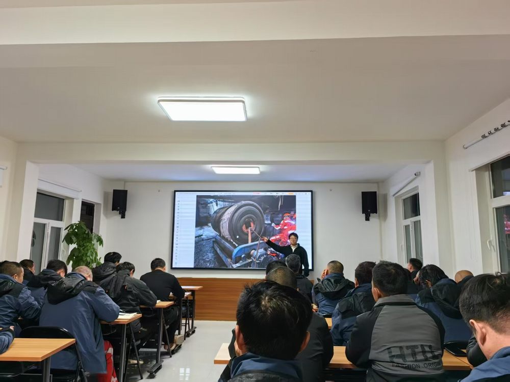 陜煤建設(shè)機電安裝公司曹家灘項目部：專培強安，筑牢根基