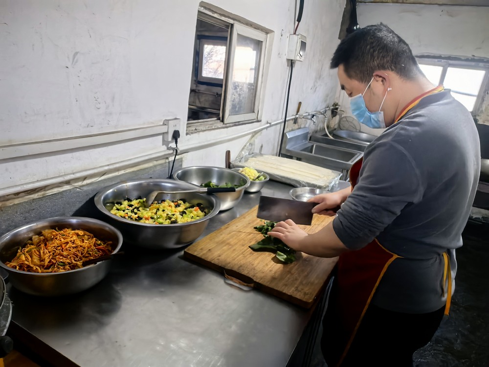 陜煤建設洗選煤運營公司第二項目部：“食、浴、居”三管齊下  提升員工幸福感