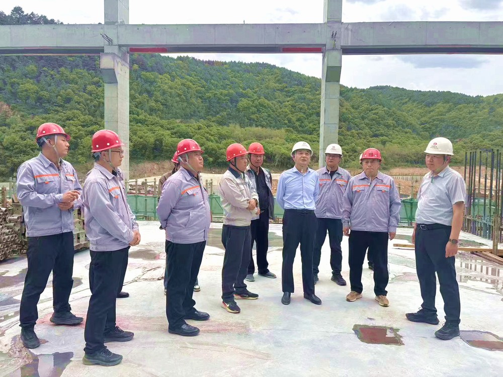 黃陵礦業(yè)集團黨委副書記、總經(jīng)理趙小兵“五一”期間深入天工公司基層項目檢查指導(dǎo)