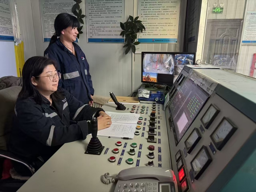 以愛之名，致敬每一位職場(chǎng)“超人媽媽”