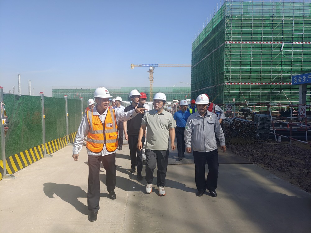 徐五才深入陜煤建設(shè)榆林化學二期一階段項目調(diào)研指導