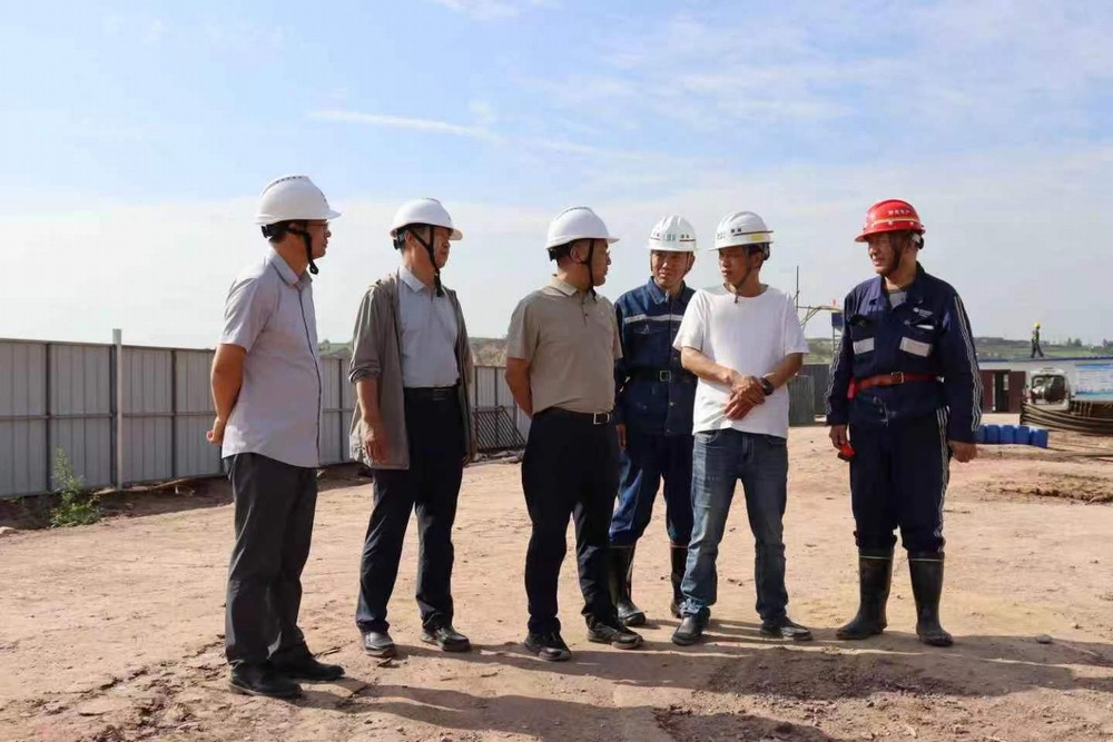 平莊煤業(yè)黨委書記、董事長杜善周深入天工公司礦建項目檢查指導