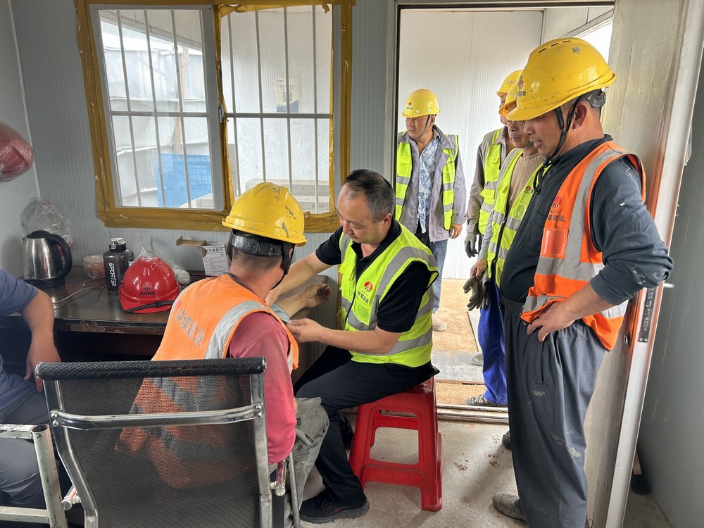 陜煤建設(shè)銅煤公司：高溫“烤”驗下的暖心守護