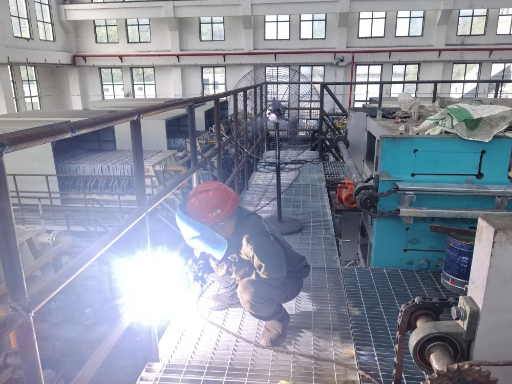 陜煤建設(shè)韓城分公司安裝六項目部：“清涼暴擊”已就位！硬核守護工地“抗暑特種兵”