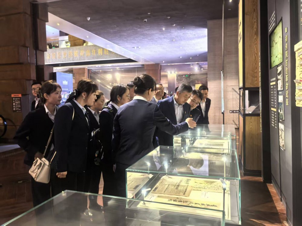 陜煤建設(shè)物資設(shè)備管理黨支部開展“緬懷革命英烈，傳承紅色基因”主題黨日活動(dòng)