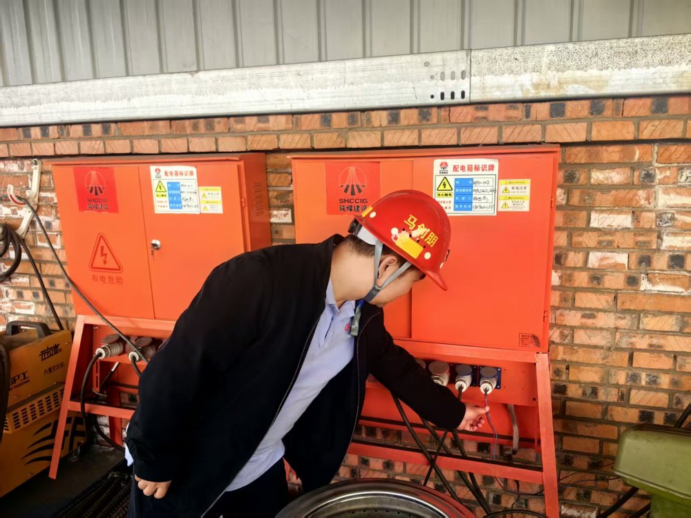 陜煤建設機電安裝公司神府項目部：安全筑基四季度 質(zhì)量賦能全年功