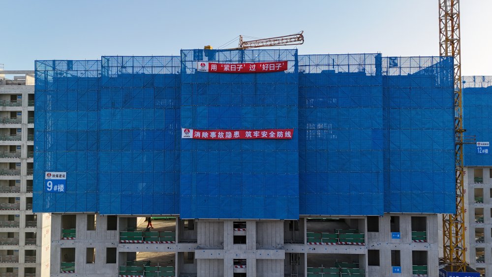 陜煤建設天工公司：“鋼鐵巨龍”護外，“靈活氣囊”固內