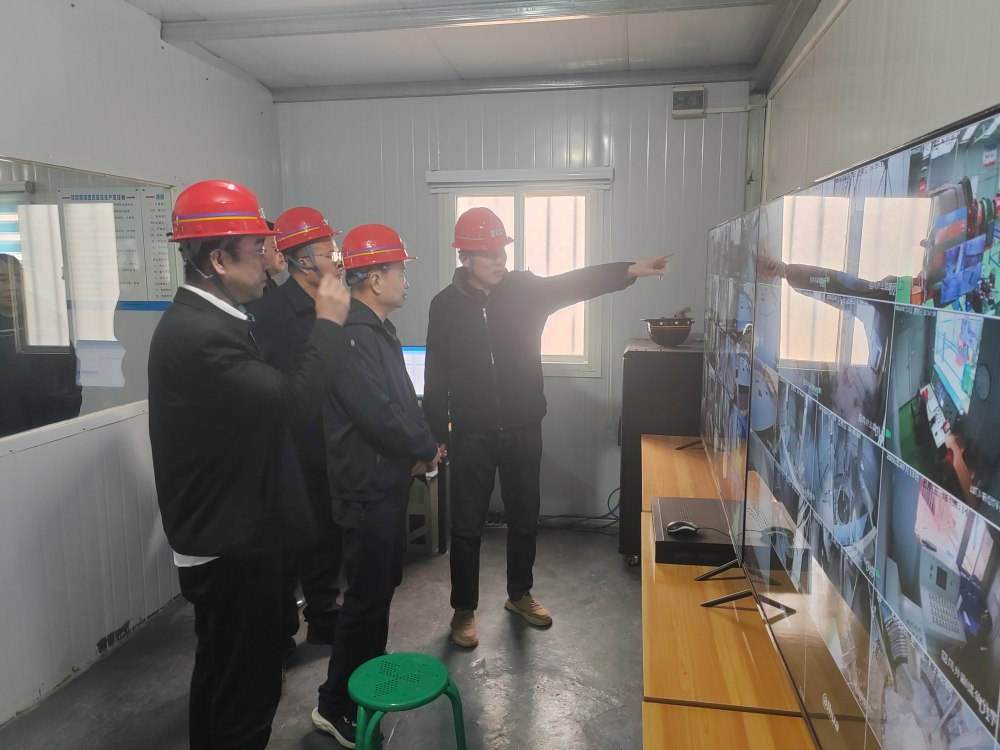 國能陜西榆神礦業(yè)有限公司大保當煤礦董事長李鋒一行蒞臨陜煤建設礦建三公司小保當項目考察調研