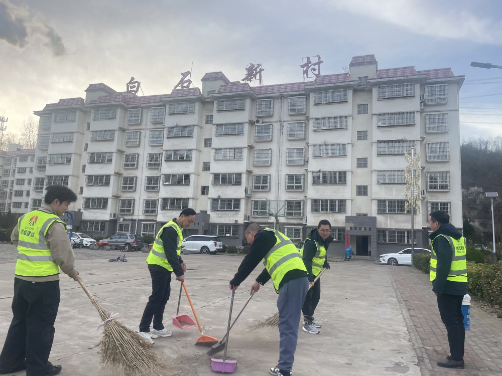 三月春風(fēng)學(xué)雷鋒 志愿服務(wù)暖社區(qū)