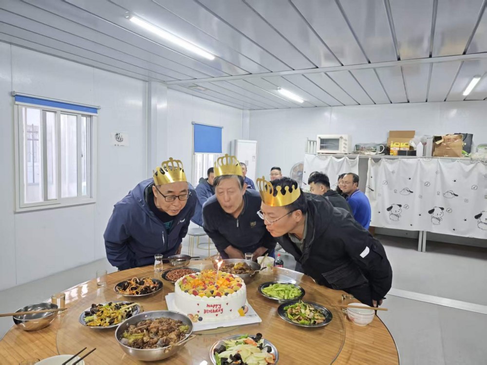 陜煤建設(shè)韓城分公司土建四項目部：春風(fēng)化雨潤心田 真情服務(wù)暖人心