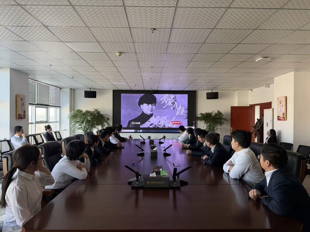 傳承雷鋒精神 深化交流共建 書香浸潤匠心