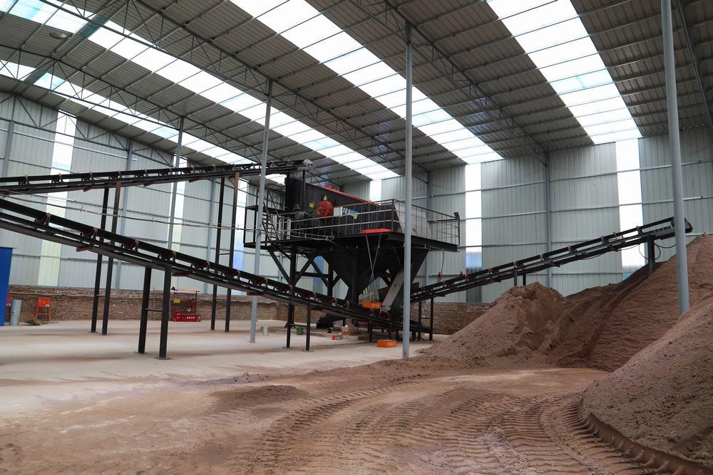 陜煤建設(shè)礦建二公司小莊義門進風(fēng)回風(fēng)立井煤矸石制砂項目試運轉(zhuǎn)成功